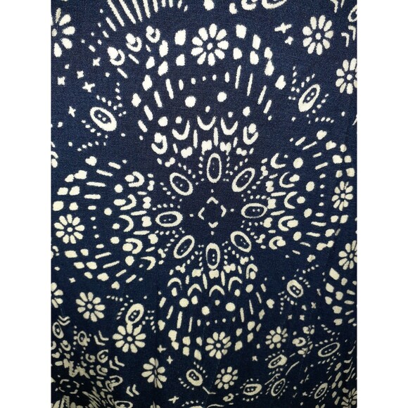 NEW TORRID Plus Size 0 0X Tunic Top Shirt Blue White Floral Short Sleeve - Picture 2 of 6